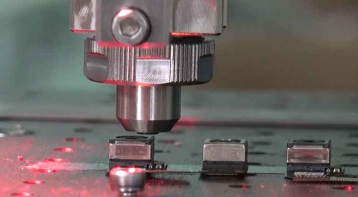 SS-300點(diǎn)膠過(guò)程